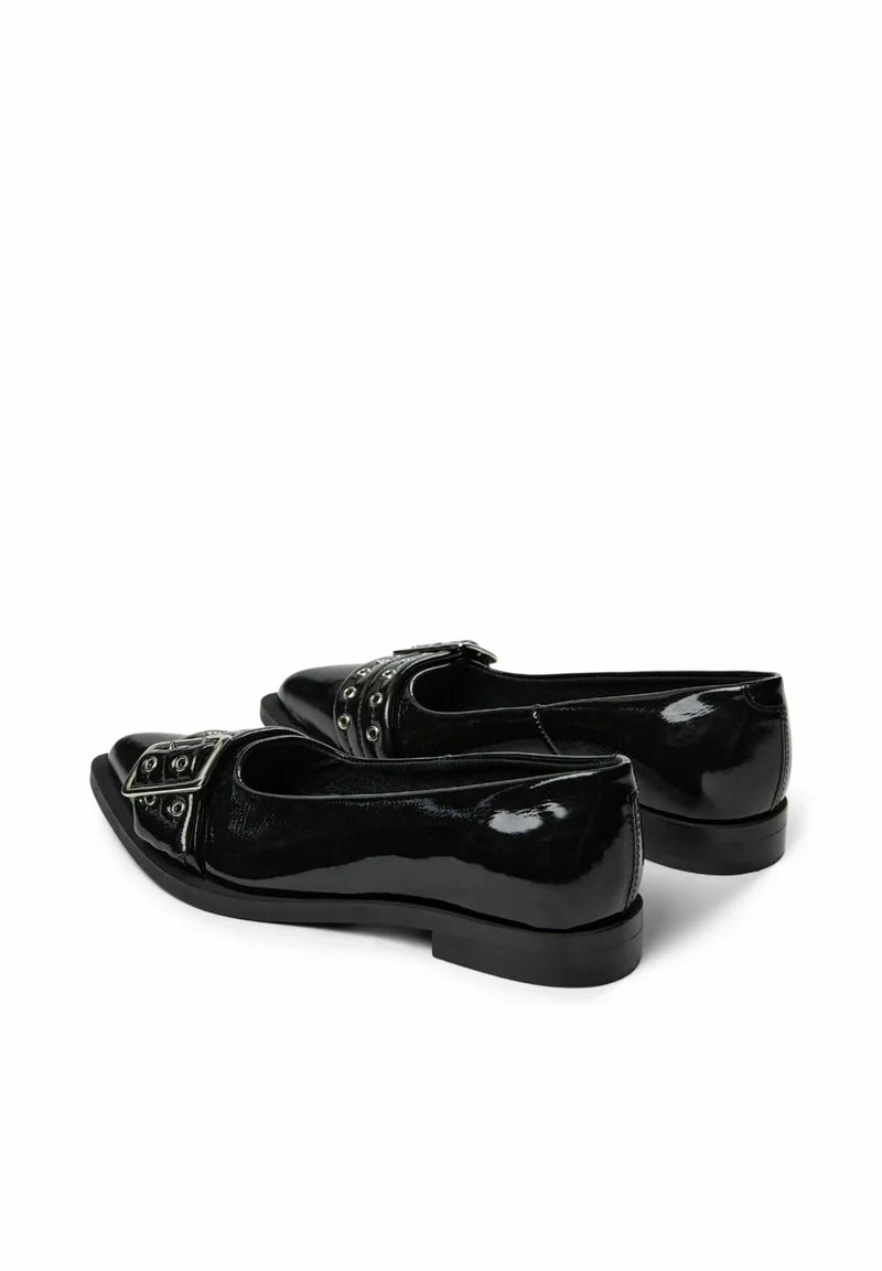 Pavement Saso Low Black Patent