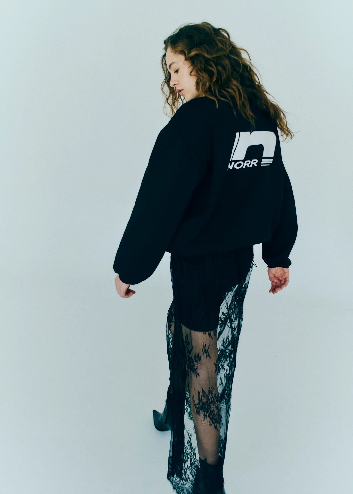 Norr Daphine Sweat Top Black W. White Print