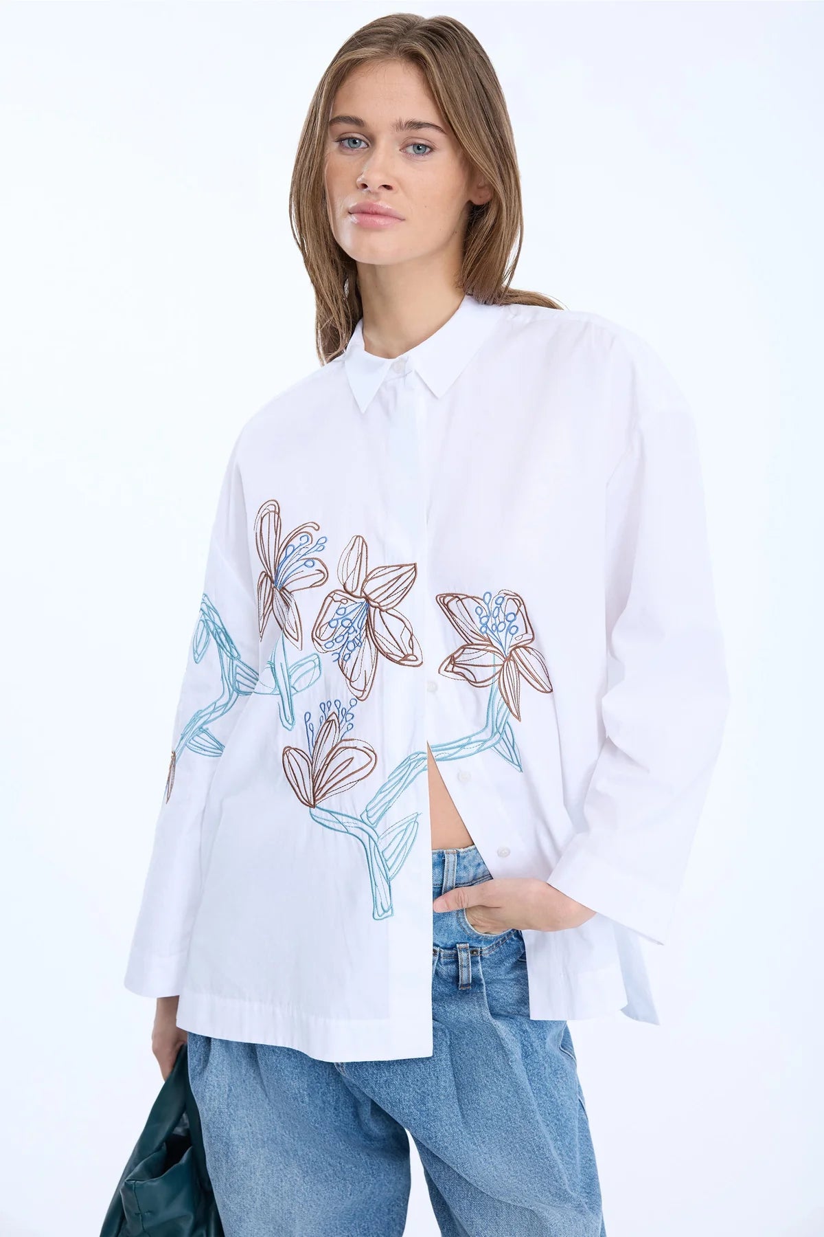 Munthe Noolette White