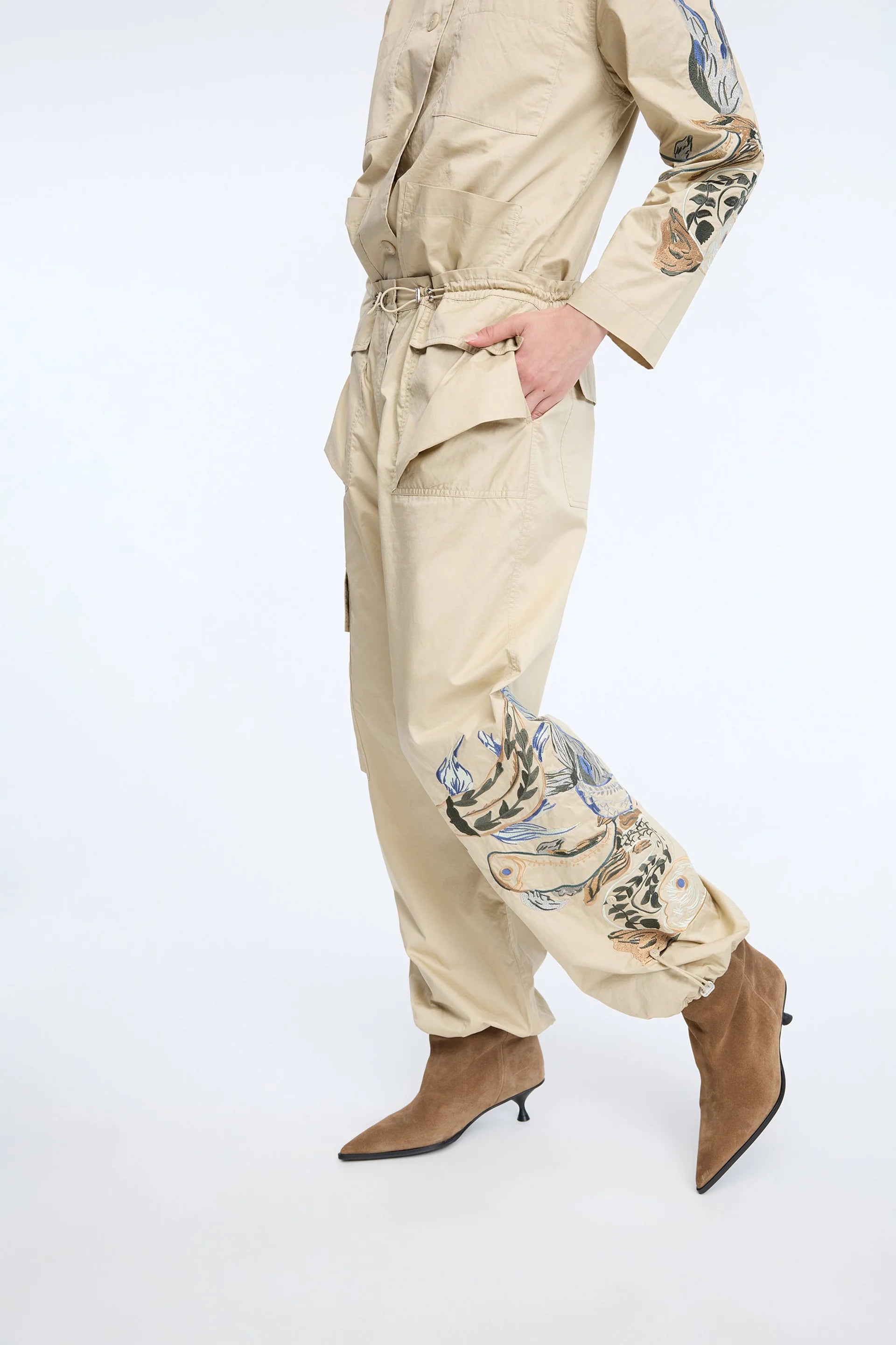 Munthe Uniform Sand