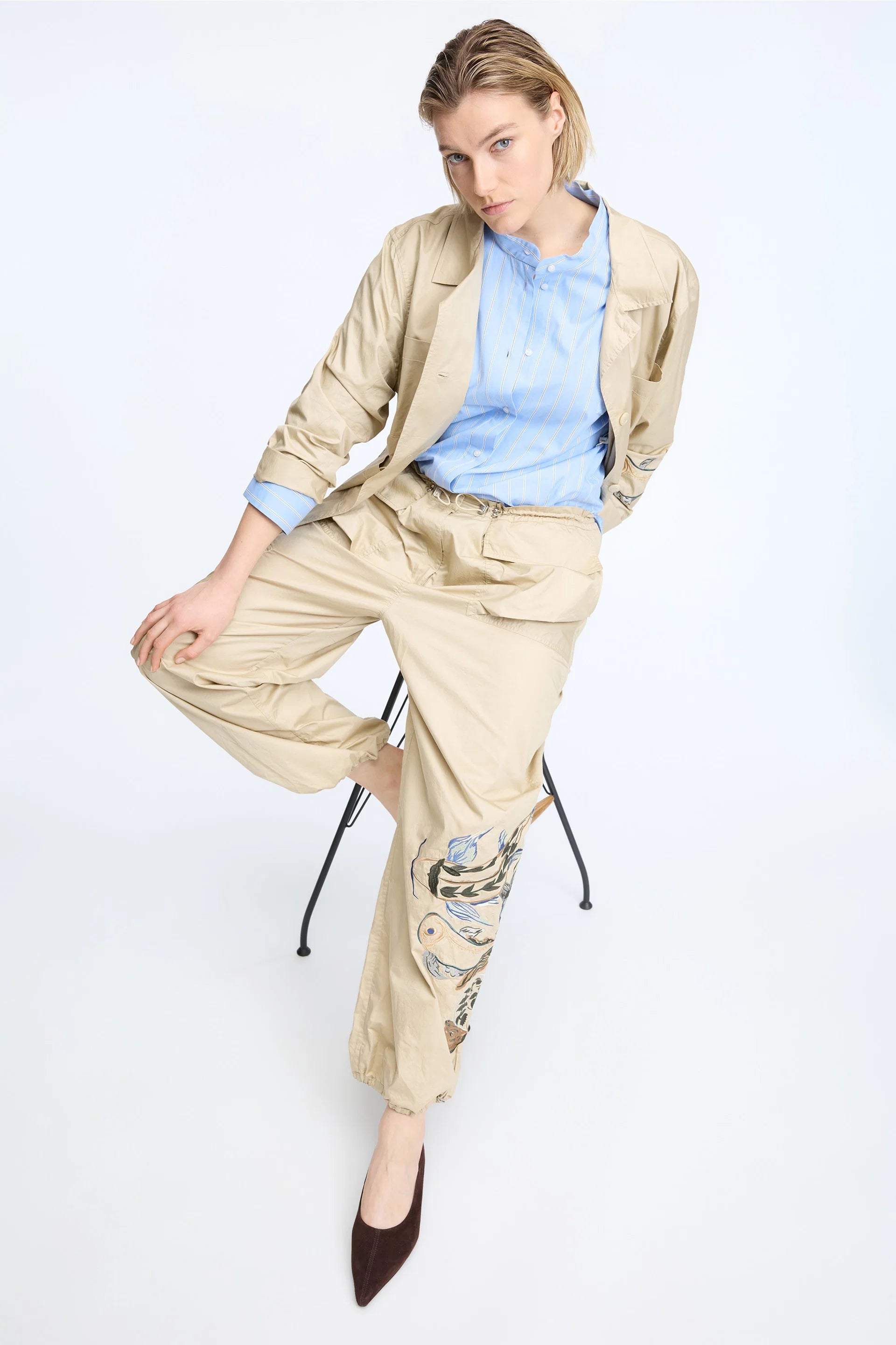 Munthe Uniform Sand