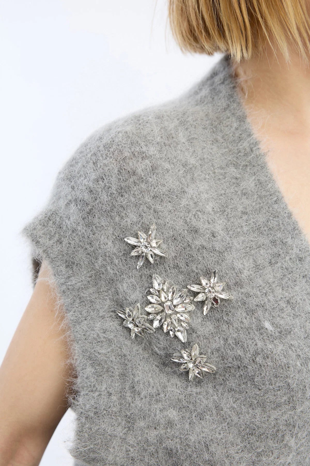 Munthe Vurulia Grey