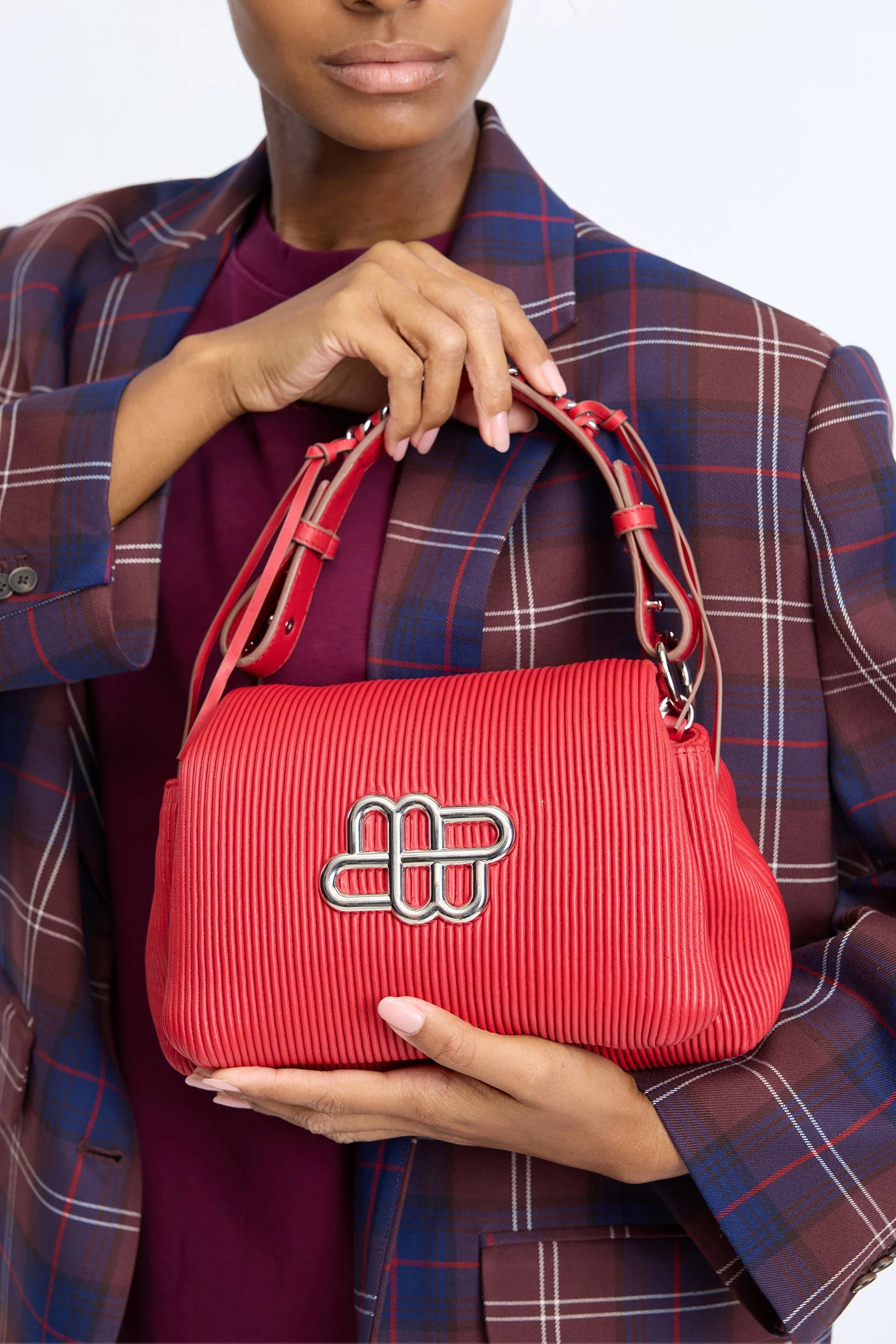 Munthe Roluke W. Handdle Red