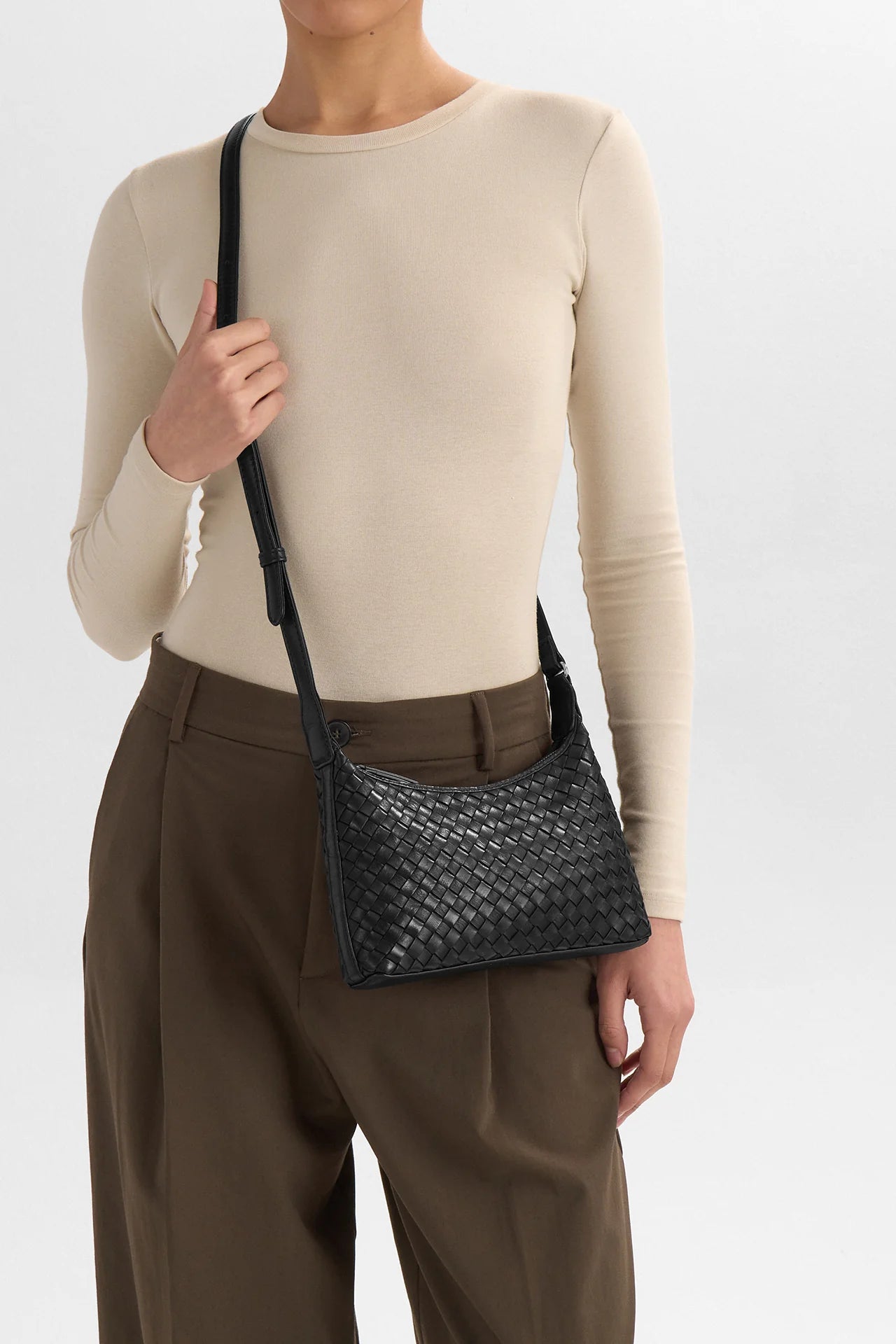 Markberg AvenyaMBG Cross. Bag Weave Black
