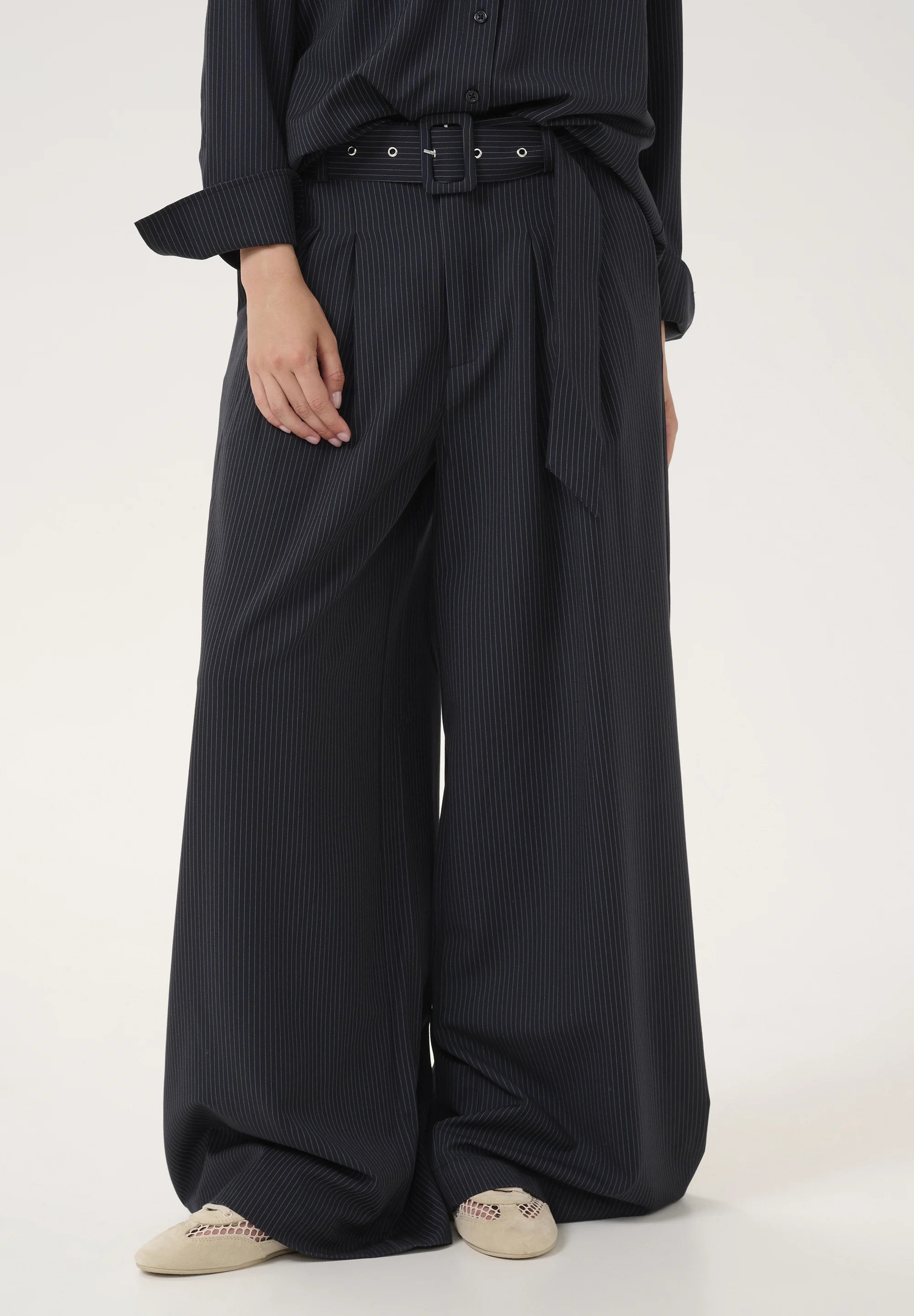 My Essential Wardrobe VittaMW High Wide Pant Dark Sapphire Blue W. Stripes