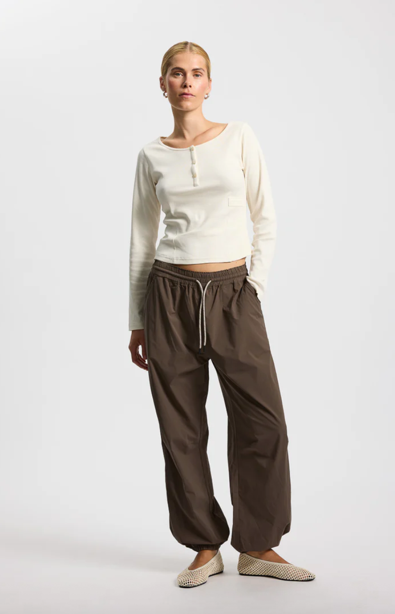 Rethinkit Studios Track Loose Pants Palma Dark Brown