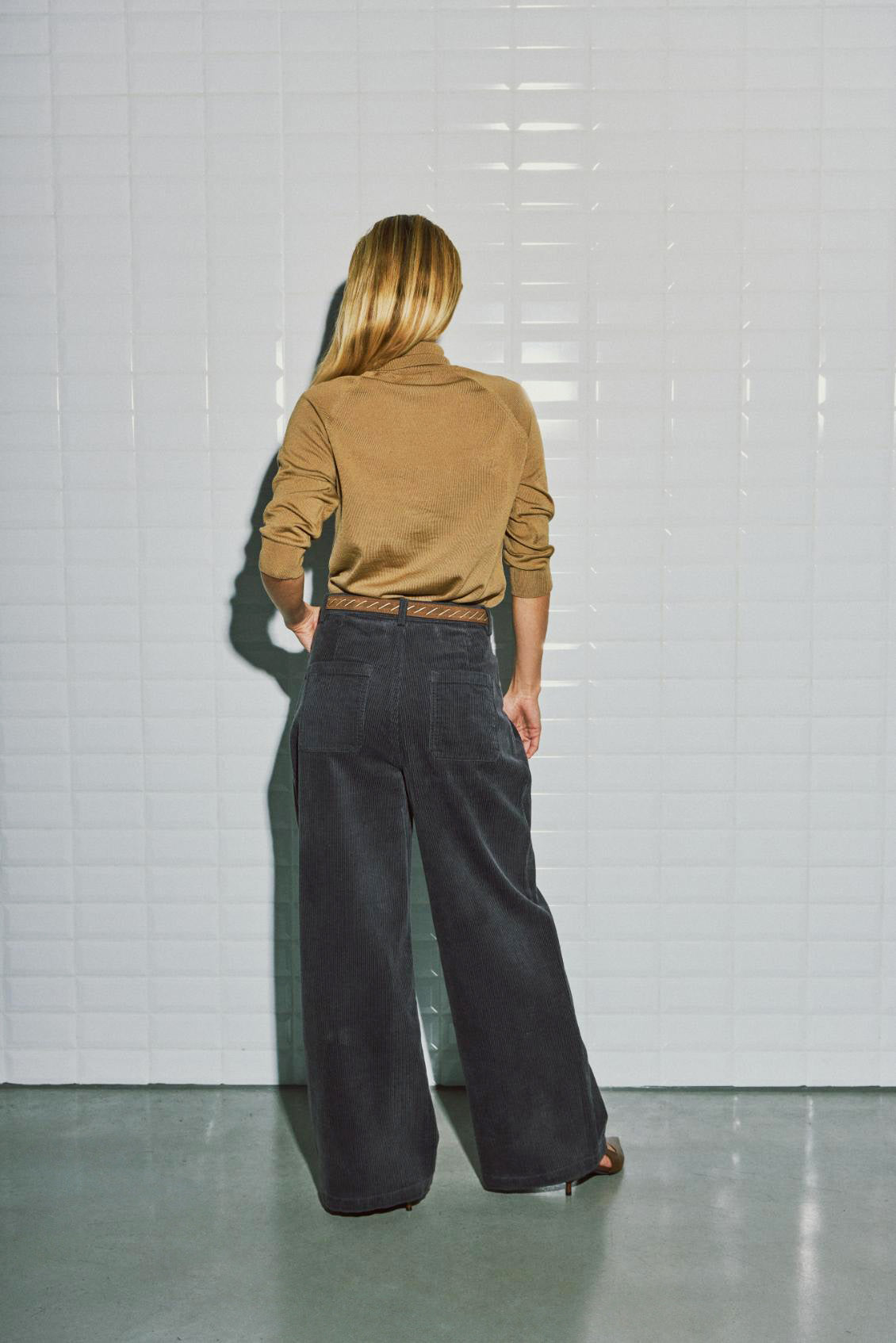 WITHBLACK WBLedna Cord Wide Pant Dark Grey