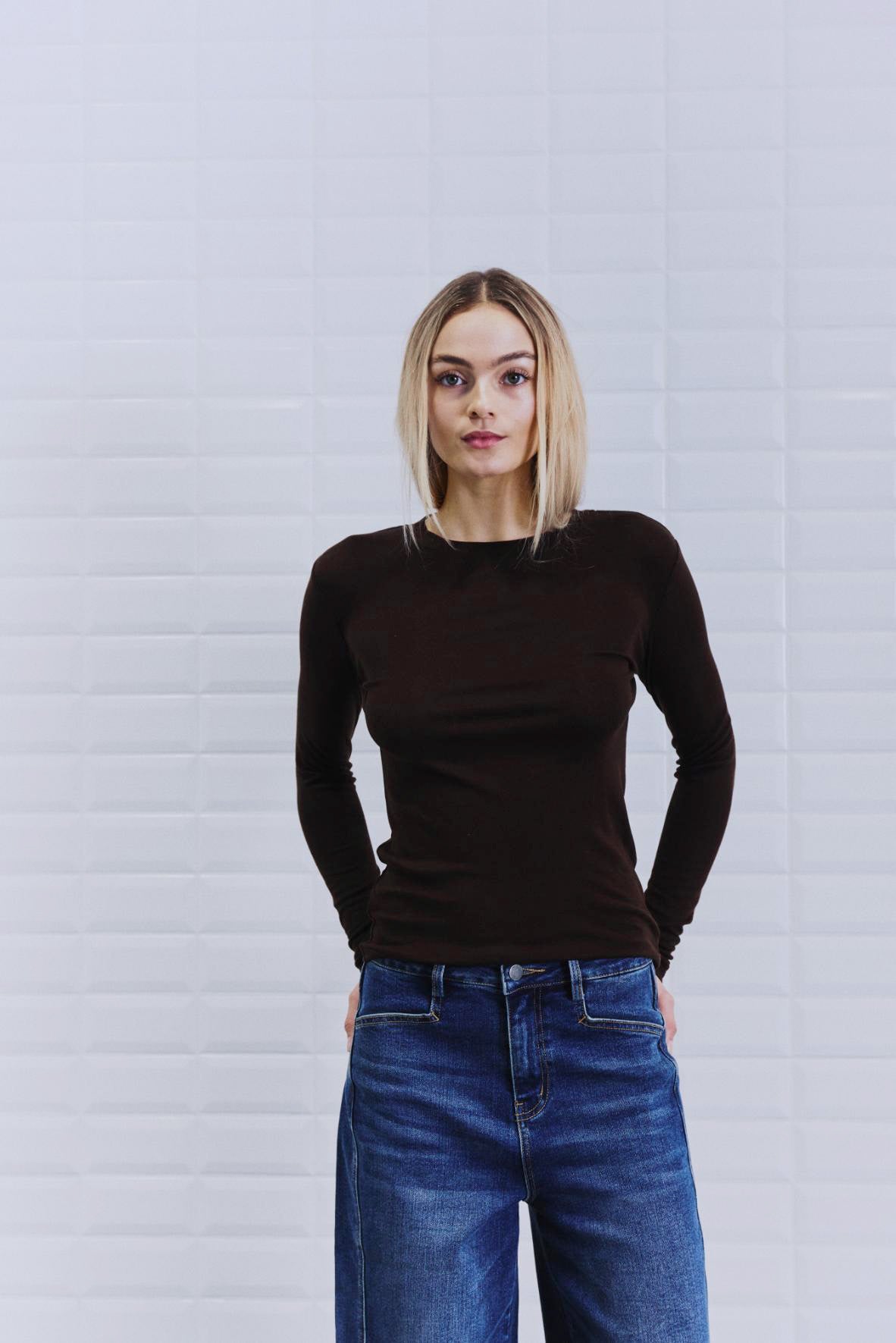 WITHBLACK WBLjosefine LS Tee Dark Brown