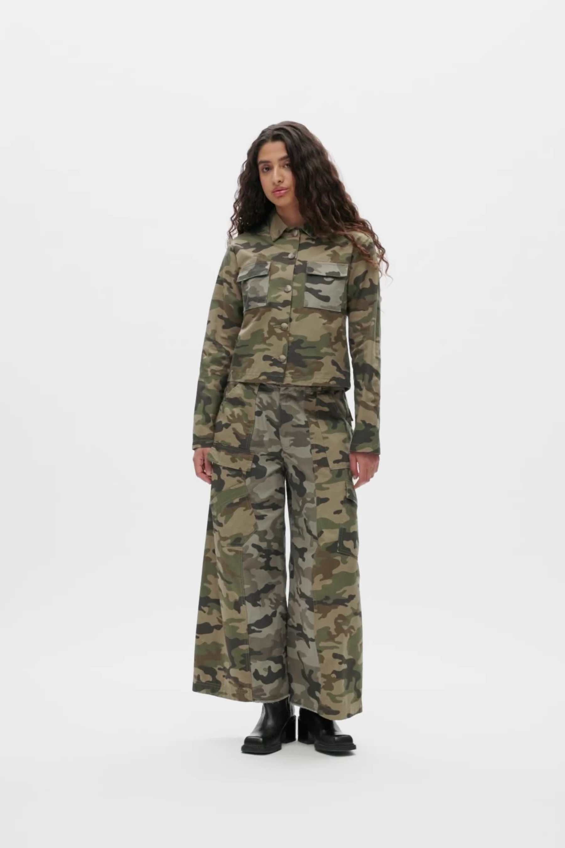 Rabens Saloner Niva Camo Patchwork Camo Combo
