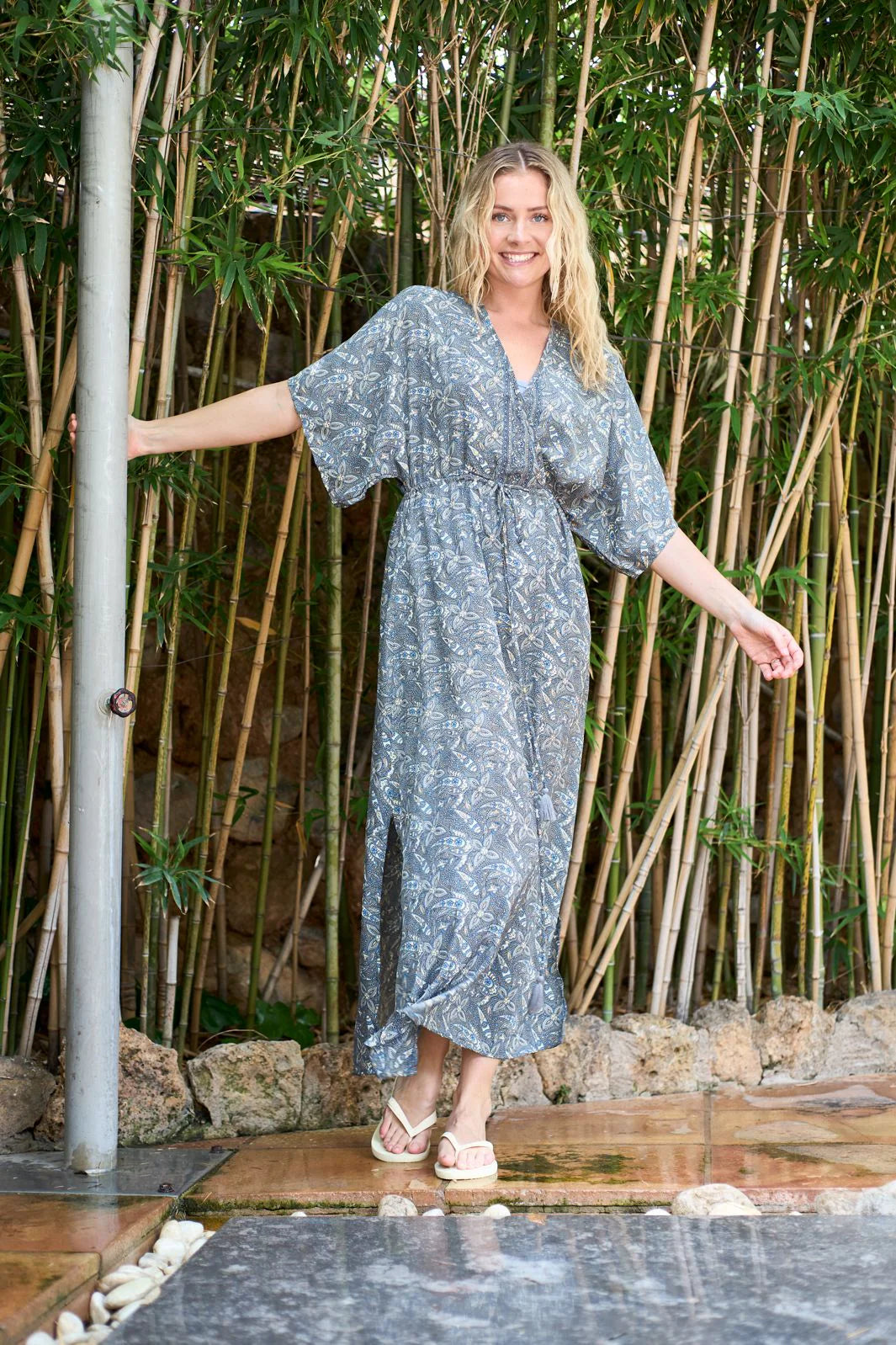Black Colour BCLuna Long V-neck Dress Glory Blue Limited